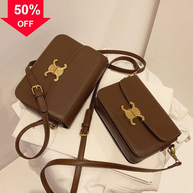 Designer Evening Bagsfashion Handbagsnew Messenger Bags Gan Tofu Women's 2022 New Celebrity Arc De Single Shoulder Msenger Small Square, Black trumpet 
Designer Evening Bagsfashion Handbagsnew Messenger Bags Gan Tofu Women's 2022 New Celebrity Arc De Single Shoulder Msenger Small Square, Black trumpet