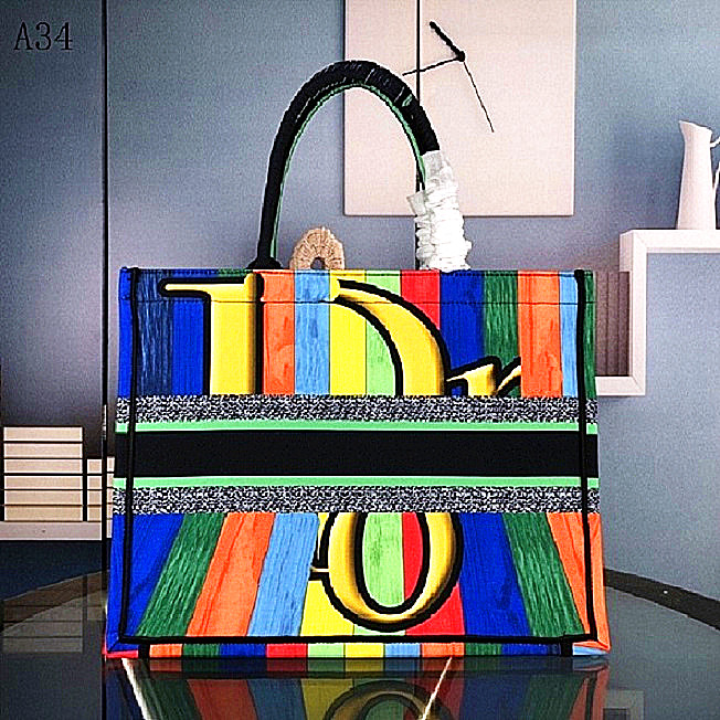 Women Luxury Designers Tote Bags Canvas Large Capacity Embroidered Shopping Bag Classic Brand Letter Overlock Craft Design
Women Luxury Designers Tote Bags Canvas Large Capacity Embroidered Shopping Bag Classic Brand Letter Overlock Craft Design