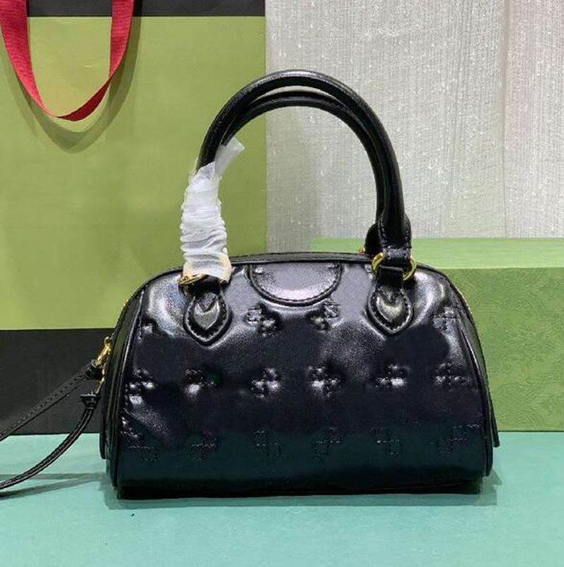 Evening Bags Women Shoulder Pillow Bag Quilting Handbag Genuine Leather Top Handle Totes Bags Geometric Motif Classic Lettering Removable I, Grey
Evening Bags Women Shoulder Pillow Bag Quilting Handbag Genuine Leather Top Handle Totes Bags Geometric Motif Classic Lettering Removable I, Grey
