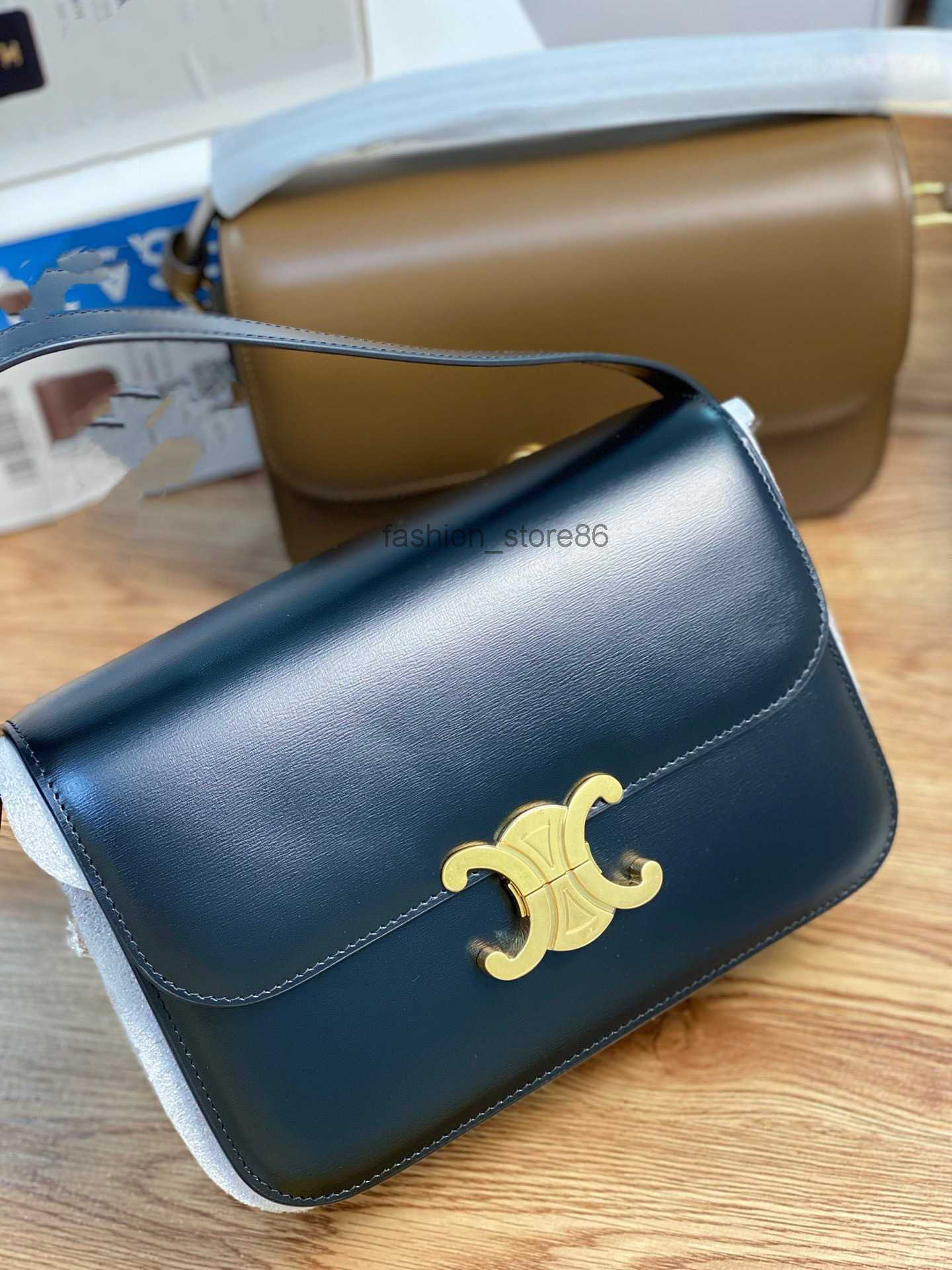 designer bags original Arc de Triomphe toothpick pattern tofu bag Single Shoulder Msenger women's bag fashion versatile 2022
designer bags original Arc de Triomphe toothpick pattern tofu bag Single Shoulder Msenger women's bag fashion versatile 2022