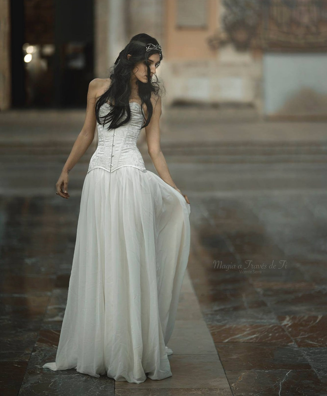 Medieval A-Line Wedding Dresses Corset Vintage Victorian Bridal Gowns With Cape Renaissance Gothic Ivory Chiffon Satin Masquerade Dress 2022
