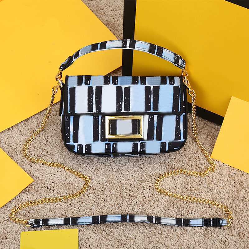 Evening Bags Fashion Baguette Bag Tote Cross Body Bags Shoulder Handbag Women Purse Leather Chain Letter Hardware Flap Hasp Wallet Removable Shoulder Strap, Black
Evening Bags Fashion Baguette Bag Tote Cross Body Bags Shoulder Handbag Women Purse Leather Chain Letter Hardware Flap Hasp Wallet Removable Shoulder Strap, Black
