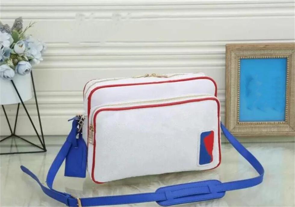 Designer bags OUTDOOR TRIO messenger bag DAYTON men crossbody Shoulder handbags mens PU Monograms casual sport wallet purse totes backpack Satchels, Extra freight
Designer bags OUTDOOR TRIO messenger bag DAYTON men crossbody Shoulder handbags mens PU Monograms casual sport wallet purse totes backpack Satchels, Extra freight