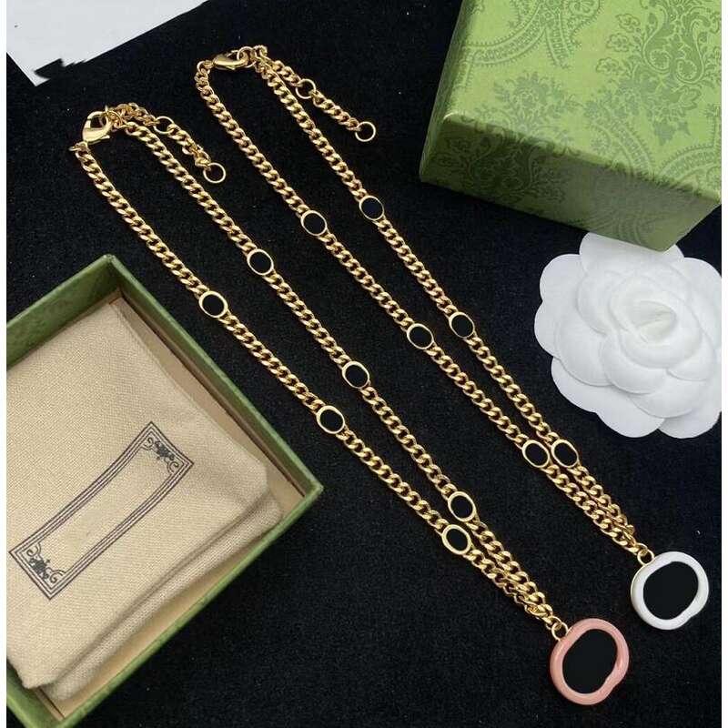 Vintage Round Double Letter Necklace Women's Jewelry Layered Accessories for Unisex Designer Gifts Fashion Gold Chains Pendant 2022
Vintage Round Double Letter Necklace Women's Jewelry Layered Accessories for Unisex Designer Gifts Fashion Gold Chains Pendant 2022