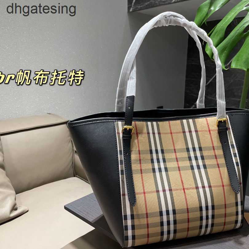 Bags Handbags Berberry Designer Single Bag Shoulder Portable Women's Fashion Stripe Plaid Tote Large Capacity, Sky blue
Bags Handbags Berberry Designer Single Bag Shoulder Portable Women's Fashion Stripe Plaid Tote Large Capacity, Sky blue