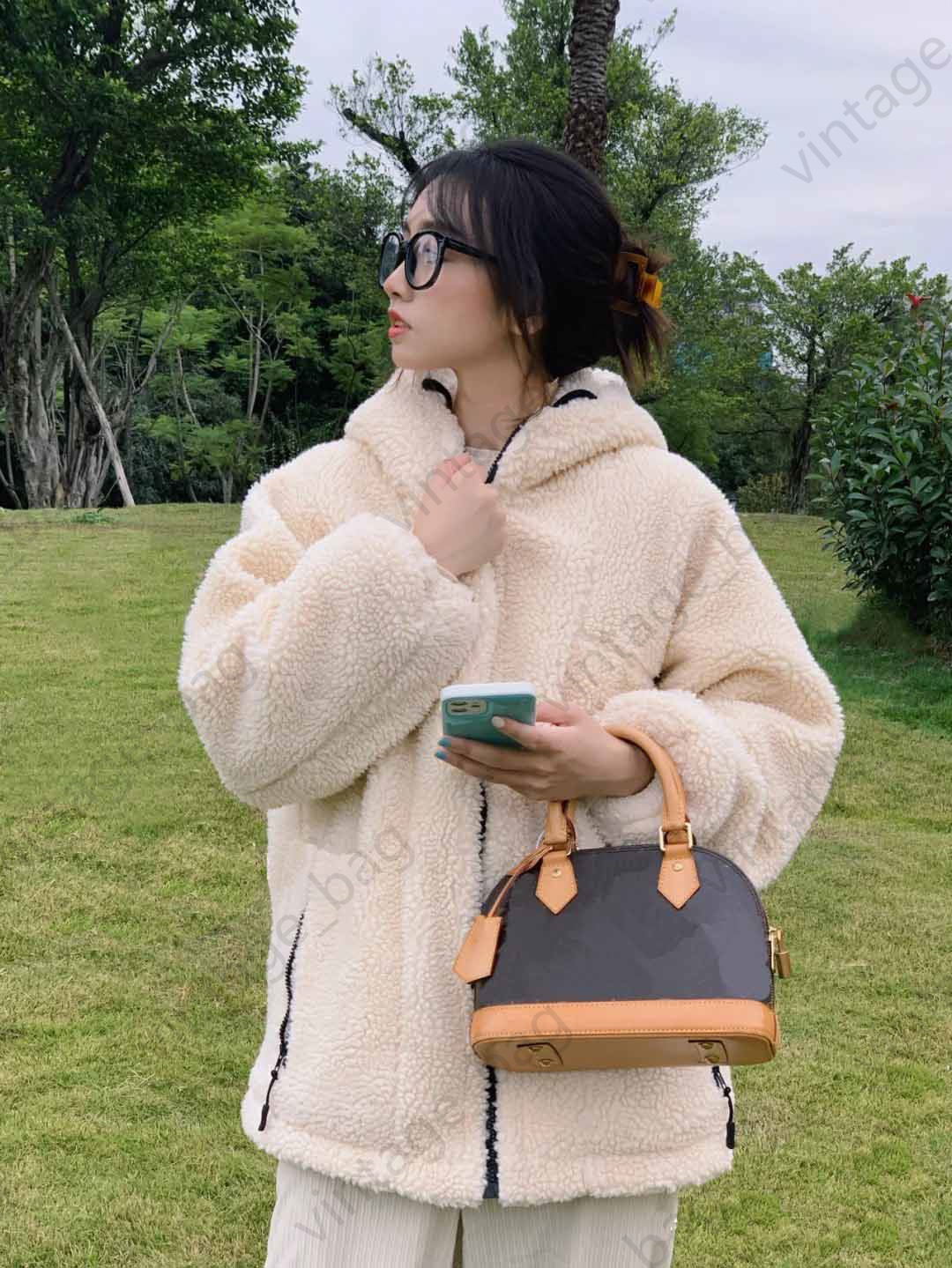 NEO Alma BB Bags Retro 1930 Women vintage Shell Totes Shoulder Cross body handbag Monograms Damier Ebene Epi Wallet Toron handle N41221 M59217 M59822 M53152 M44829
NEO Alma BB Bags Retro 1930 Women vintage Shell Totes Shoulder Cross body handbag Monograms Damier Ebene Epi Wallet Toron handle N41221 M59217 M59822 M53152 M44829