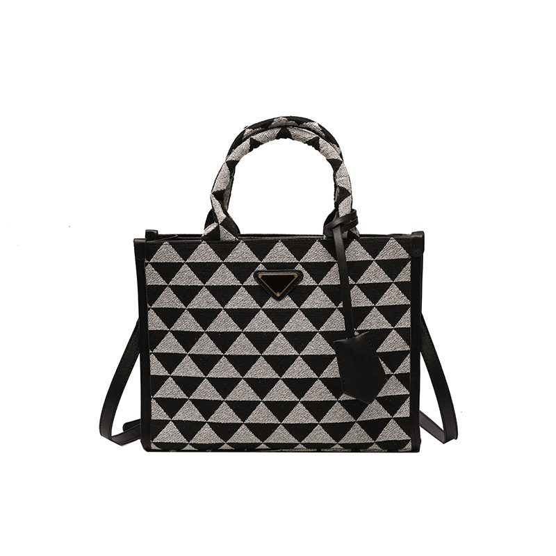 Brand Designer Tote Handbag for Women Canvas Purse Bags Fashion Hand Bag Ladies Handbags Female Purses P083, Black + white
Brand Designer Tote Handbag for Women Canvas Purse Bags Fashion Hand Bag Ladies Handbags Female Purses P083, Black + white