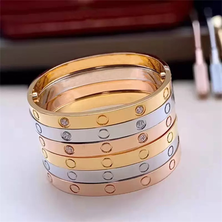 Bracelets for Women Designer Braceletes Couple Bangle Christmas Gifts Jewelry Bracelet Luxury Brand Custom Bangles World Cup Fashion Costume Jewellery
Bracelets for Women Designer Braceletes Couple Bangle Christmas Gifts Jewelry Bracelet Luxury Brand Custom Bangles World Cup Fashion Costume Jewellery
