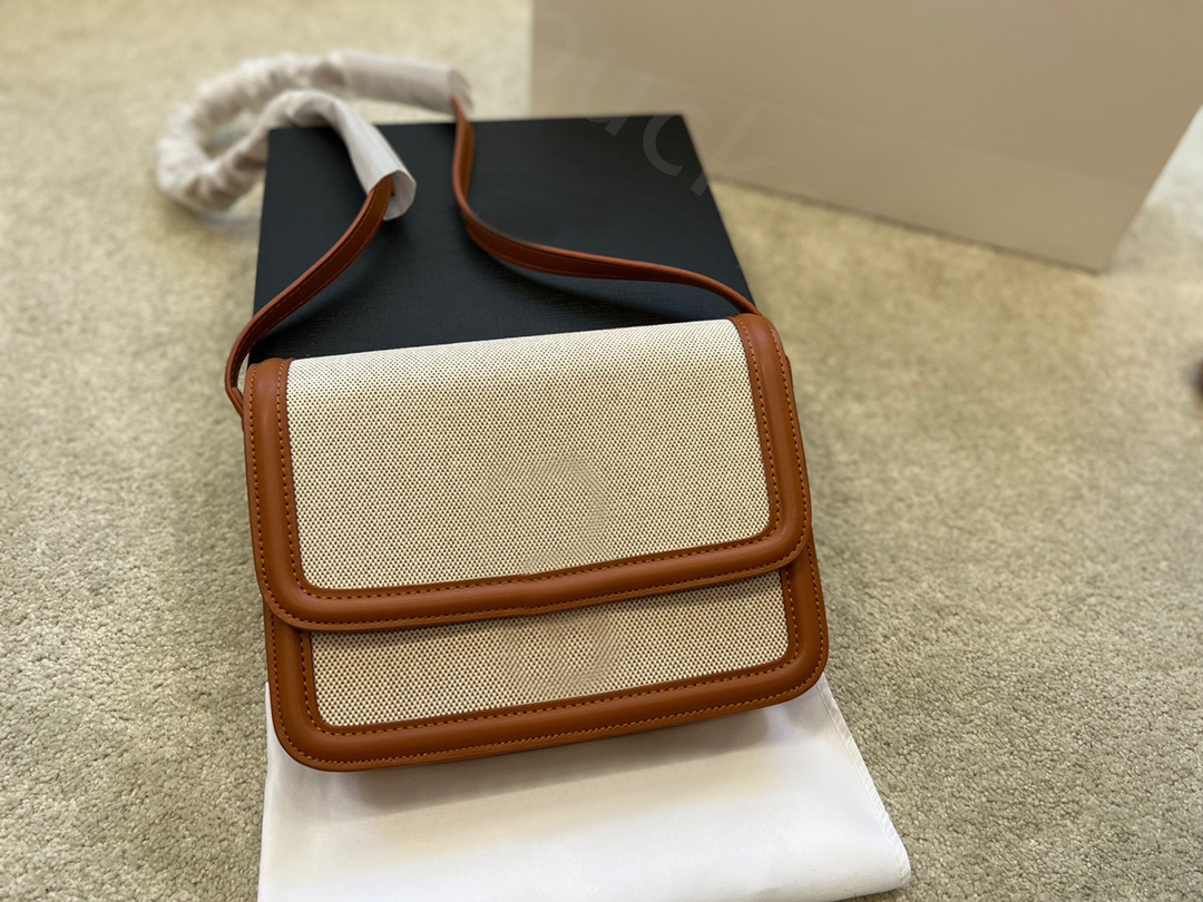Luxury Designer Messenger Bag Crossbody Handbags Classic Canvas Patchwork Show Print Women Handbag Purse Shoulder Back Package Flip tofu bag
Luxury Designer Messenger Bag Crossbody Handbags Classic Canvas Patchwork Show Print Women Handbag Purse Shoulder Back Package Flip tofu bag