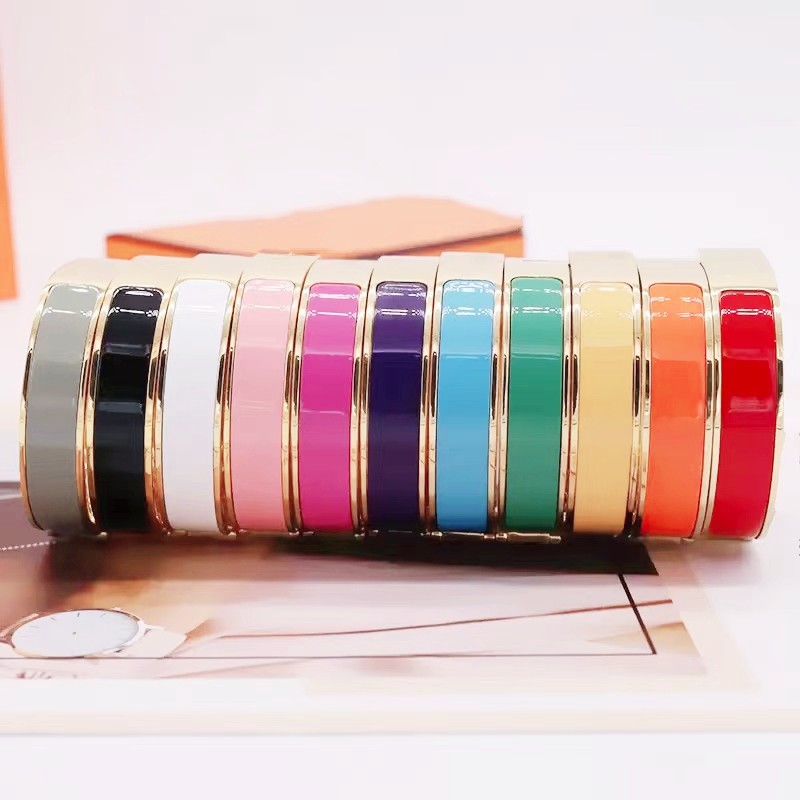 HLuxury Classic Bracelet Fashion Designer Women's Gold Cuff Bracelet Colorful Enamel Jewelry 316L 18K Stainless Steel Factory Wholesale andD69U
HLuxury Classic Bracelet Fashion Designer Women's Gold Cuff Bracelet Colorful Enamel Jewelry 316L 18K Stainless Steel Factory Wholesale andD69U