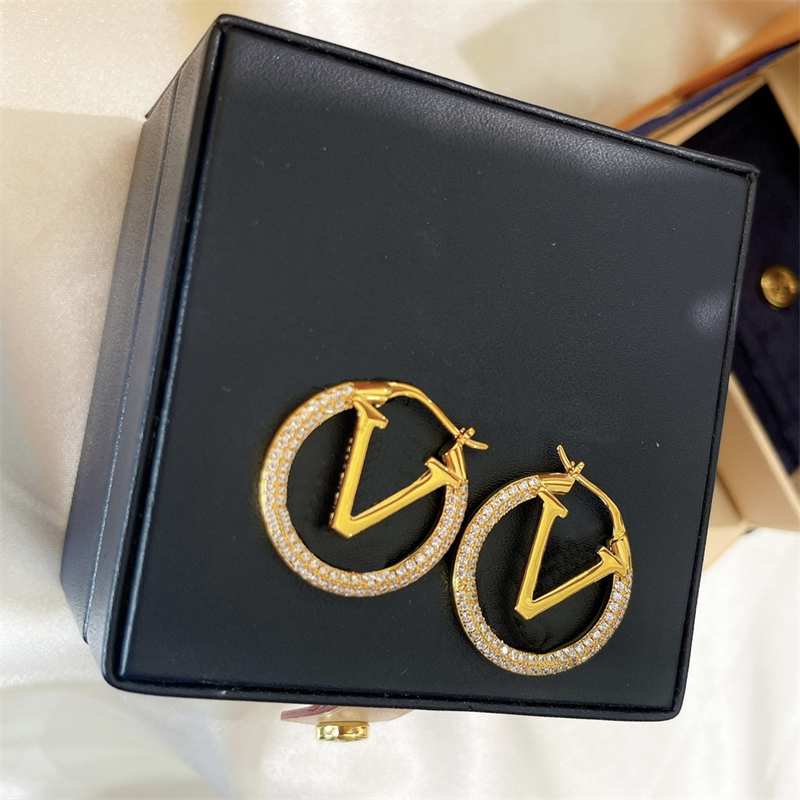 Designers Earrings Women Diamond Earrings Fashion Luxury Jewelry Gold Sliver Letter Ear Stud Women Accessories Weddding Party
Designers Earrings Women Diamond Earrings Fashion Luxury Jewelry Gold Sliver Letter Ear Stud Women Accessories Weddding Party