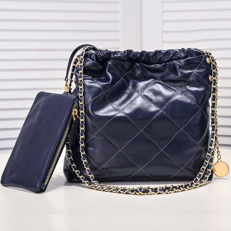 The Tote Bag Chain Shoulder Evening Bags for Women Luxury leather Designer Crossbody Practical Large Capacity Plain Handbags Coin Purse with Square Wallets 40CM, Brick red
The Tote Bag Chain Shoulder Evening Bags for Women Luxury leather Designer Crossbody Practical Large Capacity Plain Handbags Coin Purse with Square Wallets 40CM, Brick red