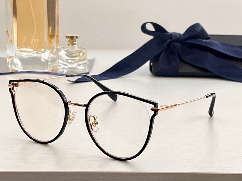 Optical Eyeglasses For Men and Women Retro 026 style anti-blue light lenses full frame random box
Optical Eyeglasses For Men and Women Retro 026 style anti-blue light lenses full frame random box