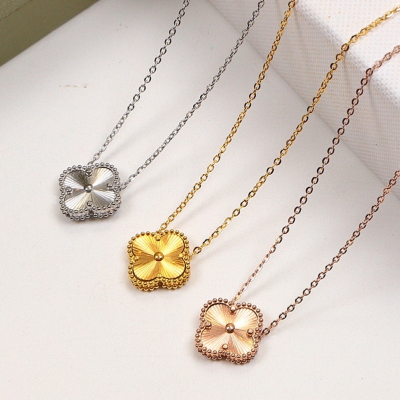 Luxury Designer Necklace Four-leaf Clover Necklaces Womens Fashion 18K Gold Titanium Steel Necklace Jewelry
Luxury Designer Necklace Four-leaf Clover Necklaces Womens Fashion 18K Gold Titanium Steel Necklace Jewelry