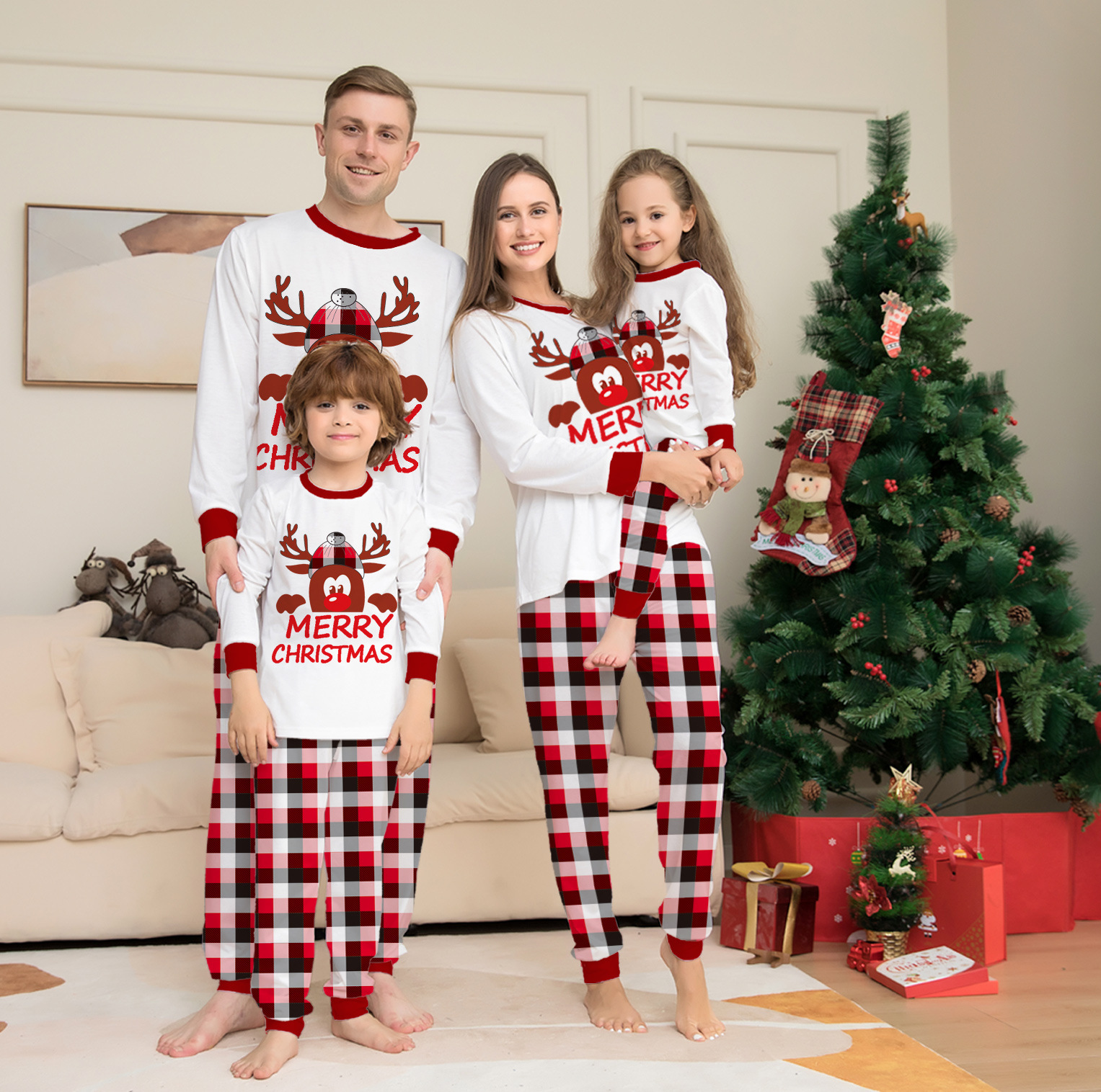 Family Matching Outfits Christmas Pajamas Family Xmas Fashion Print Quality Family Matching Outfits Holiday Baby Clothes Home Parent Child Sets 220922