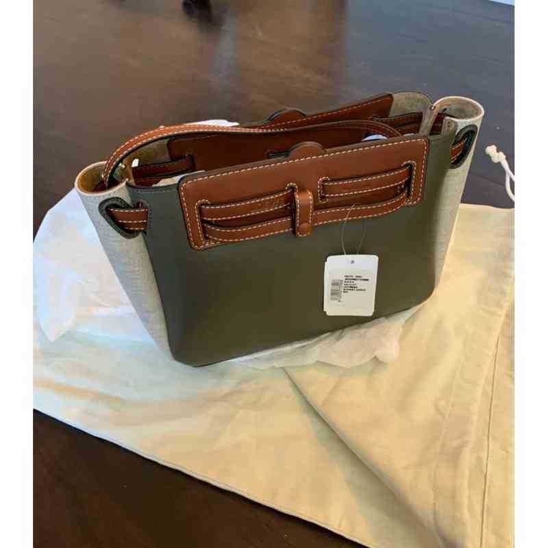 Luxury Fashion Handbag woman's Loew's Designer bagds Mini Khaki Green milk Tea Color Canvas Leather Handbag Tote Bag Shoulder Woman Luxury Designer, Red
Luxury Fashion Handbag woman's Loew's Designer bagds Mini Khaki Green milk Tea Color Canvas Leather Handbag Tote Bag Shoulder Woman Luxury Designer, Red