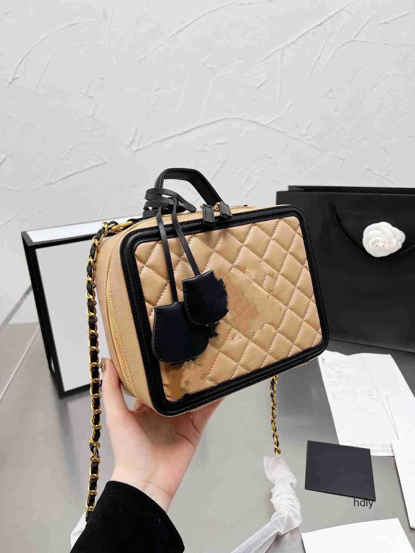 Evening Bags C Women's Bags Fashion Designer Bags Portable Makeup Small Bag Shoulder Messenger Chains Refined and Versatile Various Trendy Colors, Pink
Evening Bags C Women's Bags Fashion Designer Bags Portable Makeup Small Bag Shoulder Messenger Chains Refined and Versatile Various Trendy Colors, Pink