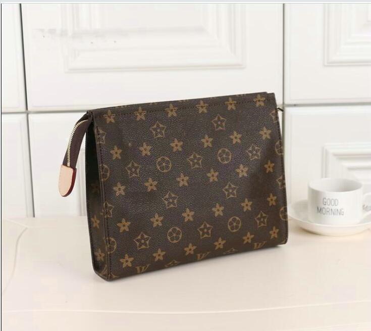 designer Cosmetic Bag Cases Luxury Waterproof Makeup Clutch Women Men PU Leather Travel Toiletry Pouch For Woman With Dust Bags ppii, Black
designer Cosmetic Bag Cases Luxury Waterproof Makeup Clutch Women Men PU Leather Travel Toiletry Pouch For Woman With Dust Bags ppii, Black