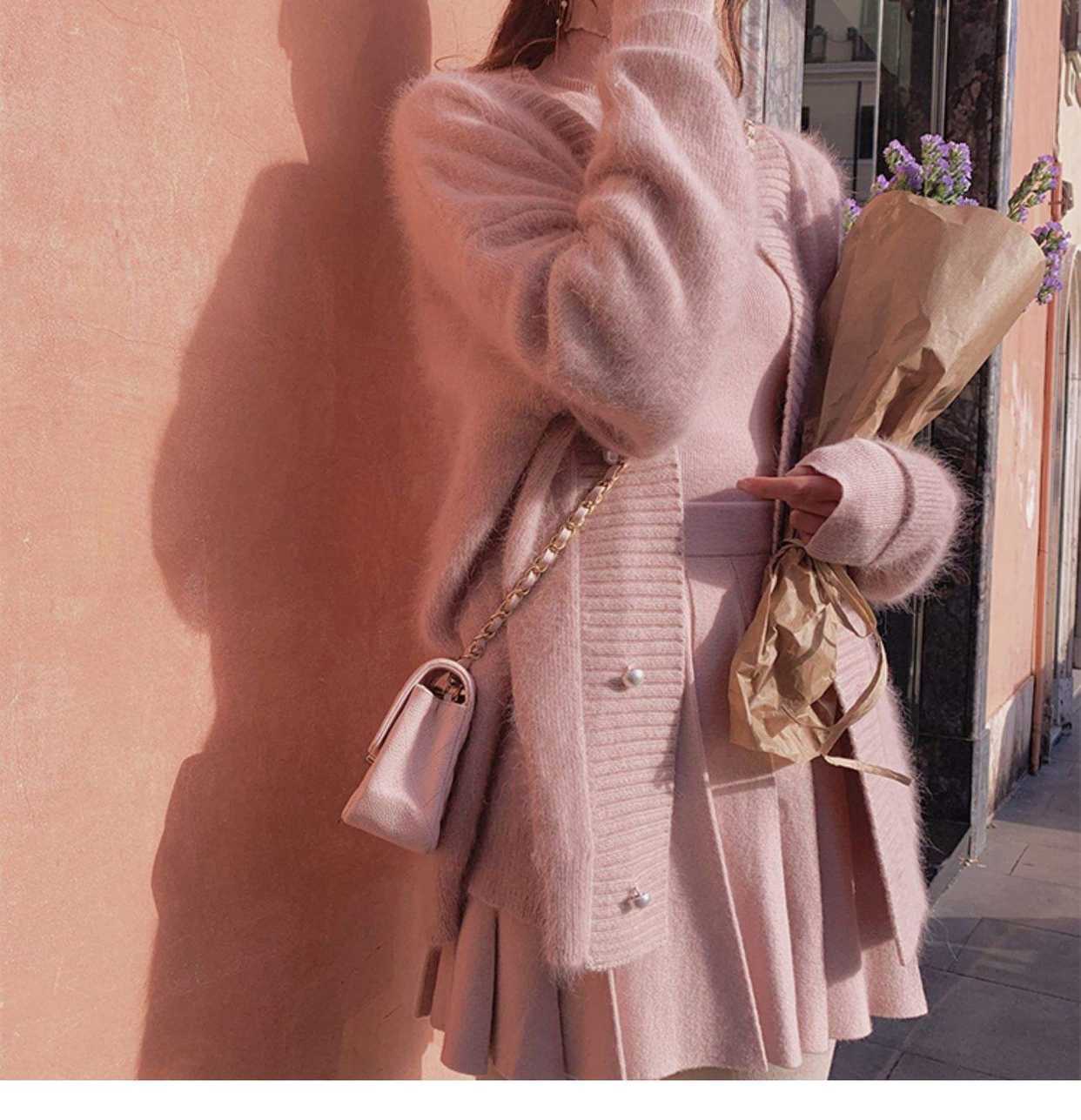 Elegant Women's Sweaters Women Mink Cashmere Cardigan Coat Chic Autumn Winter Pearl Button V Neck Knitted Mohair Soft Loose Sweater Jacket Coat T