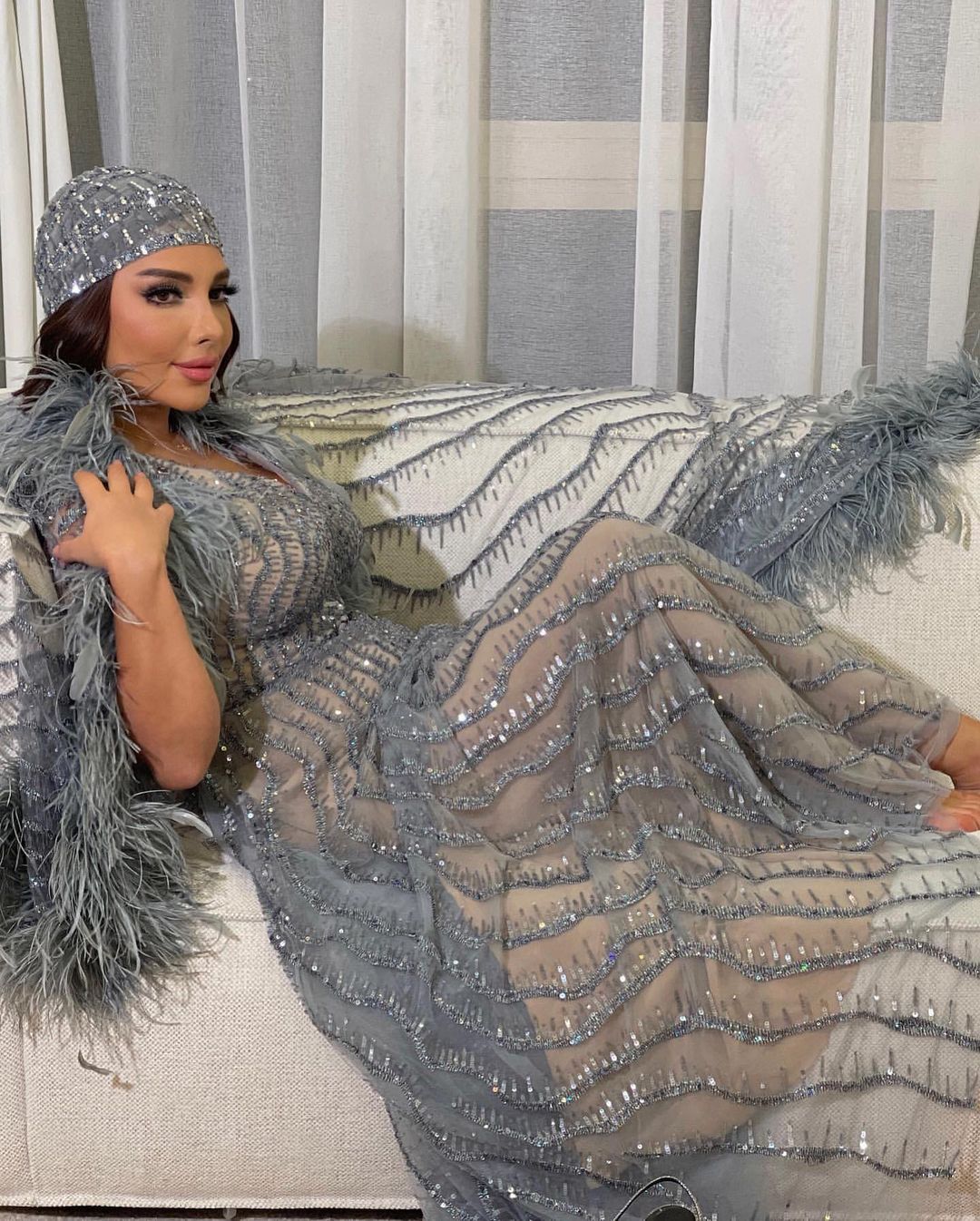 Luxury Feather Evening Dresses V Neck Sequins Beads Shiny Prom Dress With Warp Formal Party Gown Custom Made Plus Size