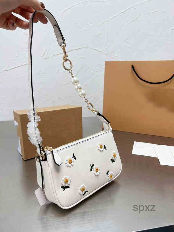 Evening Bags 2022 Summer Vintage Pearl Chain Bags Women Handbag Shoulder Leather Designer Crossbody Embroidered Threedimensional Flowers Purses, White
Evening Bags 2022 Summer Vintage Pearl Chain Bags Women Handbag Shoulder Leather Designer Crossbody Embroidered Threedimensional Flowers Purses, White