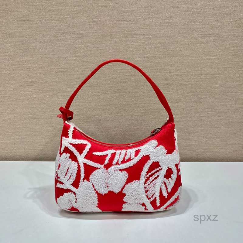 Evening Bags 2022 Hobo Axillary Bag Tote Bags Shoulder Handbag Women D Stereo Flower Embroidery Contrast Graphics Letter Purse Mini Clutch Wallet Cell Phone Pocket
Evening Bags 2022 Hobo Axillary Bag Tote Bags Shoulder Handbag Women D Stereo Flower Embroidery Contrast Graphics Letter Purse Mini Clutch Wallet Cell Phone Pocket