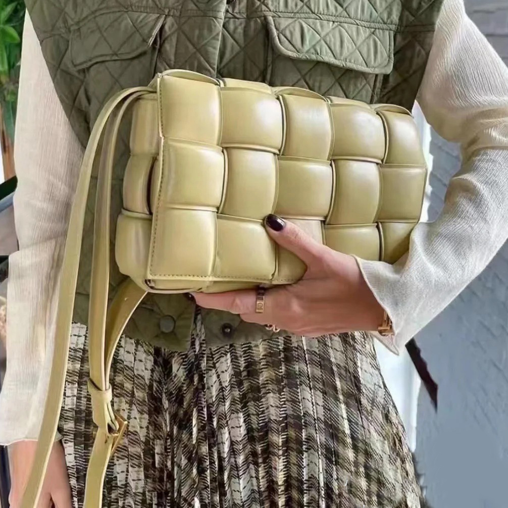Woven Satchel bag Leather CrossBody Luxury Designer Brand Fashion Shoulder Bags Handbags Women Letter Purse Phone bag Wallet Plain, No bags
Woven Satchel bag Leather CrossBody Luxury Designer Brand Fashion Shoulder Bags Handbags Women Letter Purse Phone bag Wallet Plain, No bags