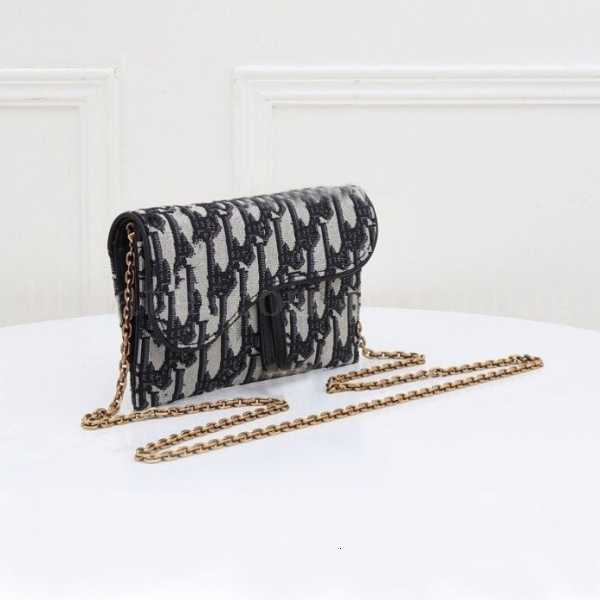 Women Shoulder Bags Classic 7A QualityFashion Oblique Jacquard Wallet Chain Purse Crossbody Saddles Lady Bag Metal Size 19cm, Embroidery blue
Women Shoulder Bags Classic 7A QualityFashion Oblique Jacquard Wallet Chain Purse Crossbody Saddles Lady Bag Metal Size 19cm, Embroidery blue