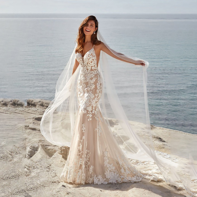 Chic Beach Mermaid Wedding Dress 2022 Light Champagne Lace Sexy Backless Boho Country Bride Gowns V Neck Spaghetti Straps Bridal Dress Robe De Mariage