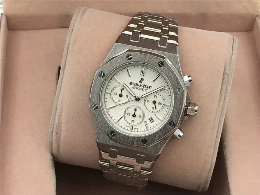 Fashion Silver Gold Men's AP Watches Stainless Steel Material Butterfly Buckle Quartz Watch Dial Diameter 43mm HJ17
Fashion Silver Gold Men's AP Watches Stainless Steel Material Butterfly Buckle Quartz Watch Dial Diameter 43mm HJ17