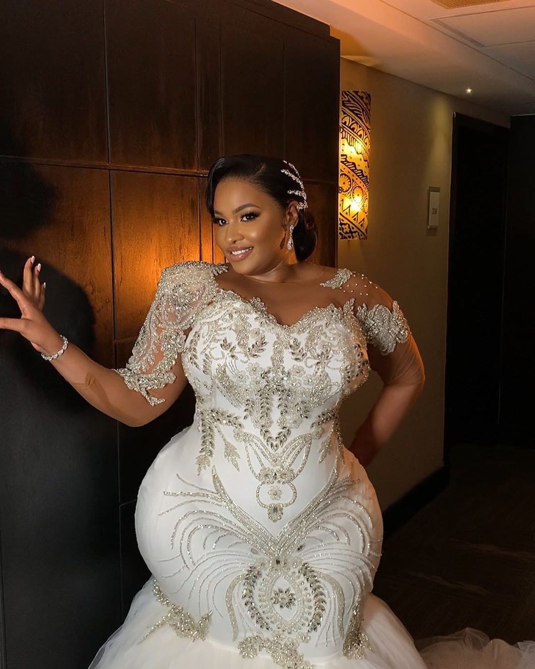 Plus Size Mermaid Wedding Dresses Bridal Gown Long Sleeves Crystals Beaded Jewel Neck Custom Made Beach Country Vestido De Novia