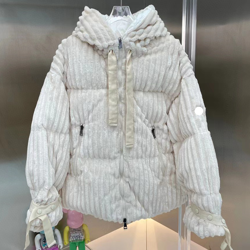 Loire design women's down jacket embroidered badge doudoune femme maya thick striped corduroy warm winter woman coat, Supplement (not shipped separately)
Loire design women's down jacket embroidered badge doudoune femme maya thick striped corduroy warm winter woman coat, Supplement (not shipped separately)