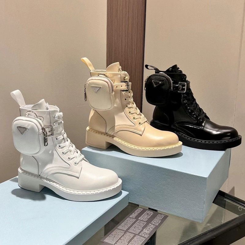 Men Autumn winter Martin boots designer woman Thick soled Travel lace-up boot 100% Soft cowhide lady platform Casual shoe leather With bag High top women shoes size 35-45, Extra shoebox
Men Autumn winter Martin boots designer woman Thick soled Travel lace-up boot 100% Soft cowhide lady platform Casual shoe leather With bag High top women shoes size 35-45, Extra shoebox