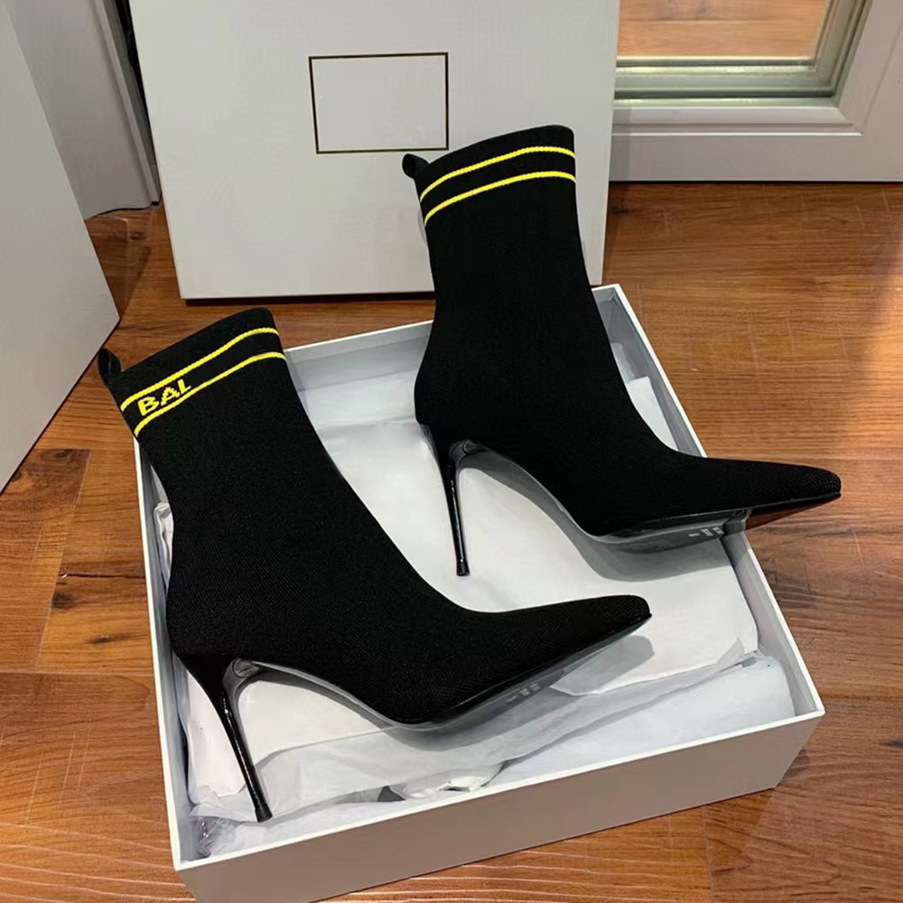 Women Sock Boots Stiletto Ankle Booties Shoes Knitted fabric letter Mid Calf Pull On Elastic Point Toe Stiletto Luxury Designer Heels 10.5cm Fashion with box
Women Sock Boots Stiletto Ankle Booties Shoes Knitted fabric letter Mid Calf Pull On Elastic Point Toe Stiletto Luxury Designer Heels 10.5cm Fashion with box