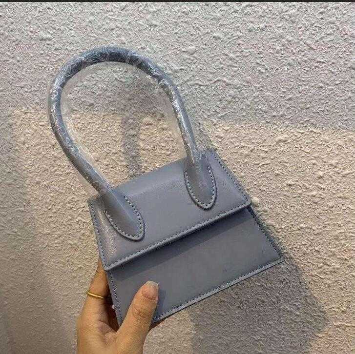 Designer luxury Women Bags Jacquemu Bag The Tote JAC Bag Wallet Shoulder Purse Crossbody Classic Leather Bagshandbag Handbag Large Capacity 7AHigh Quality HVML, No bag
Designer luxury Women Bags Jacquemu Bag The Tote JAC Bag Wallet Shoulder Purse Crossbody Classic Leather Bagshandbag Handbag Large Capacity 7AHigh Quality HVML, No bag