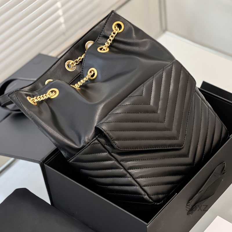 Evening Bags 2022 Backpack Bucket Bag Fashion Handbag VShaped Quilting Hardware Chain Drawcord HighCapacity Lady Shopping Travel Collocation
Evening Bags 2022 Backpack Bucket Bag Fashion Handbag VShaped Quilting Hardware Chain Drawcord HighCapacity Lady Shopping Travel Collocation