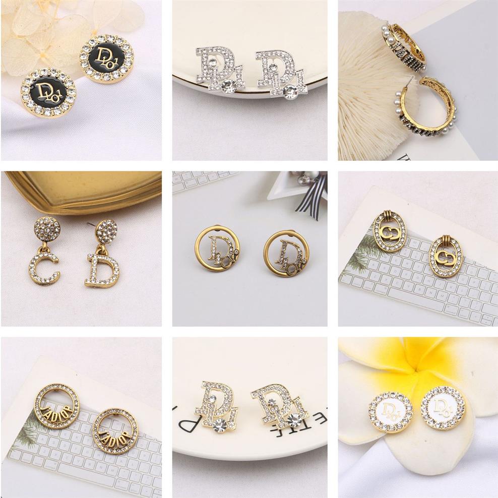 Simple Cute 18K Gold Plated Luxury Brand Designers Letters Stud Clip Chain Geometric Famous Women Tassel Crystal Rhinestone Pearl 274a
Simple Cute 18K Gold Plated Luxury Brand Designers Letters Stud Clip Chain Geometric Famous Women Tassel Crystal Rhinestone Pearl 274a
