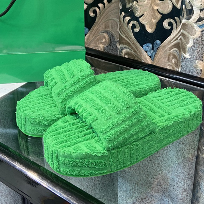 Women Slippers Resort Sponge Bottegas Sandals Designer Slides Fabric Rubber fur cotton Grass Green Thick Bottom Slipper wedge fluffy Luxury Women Flatform Slide, Shoe box
Women Slippers Resort Sponge Bottegas Sandals Designer Slides Fabric Rubber fur cotton Grass Green Thick Bottom Slipper wedge fluffy Luxury Women Flatform Slide, Shoe box