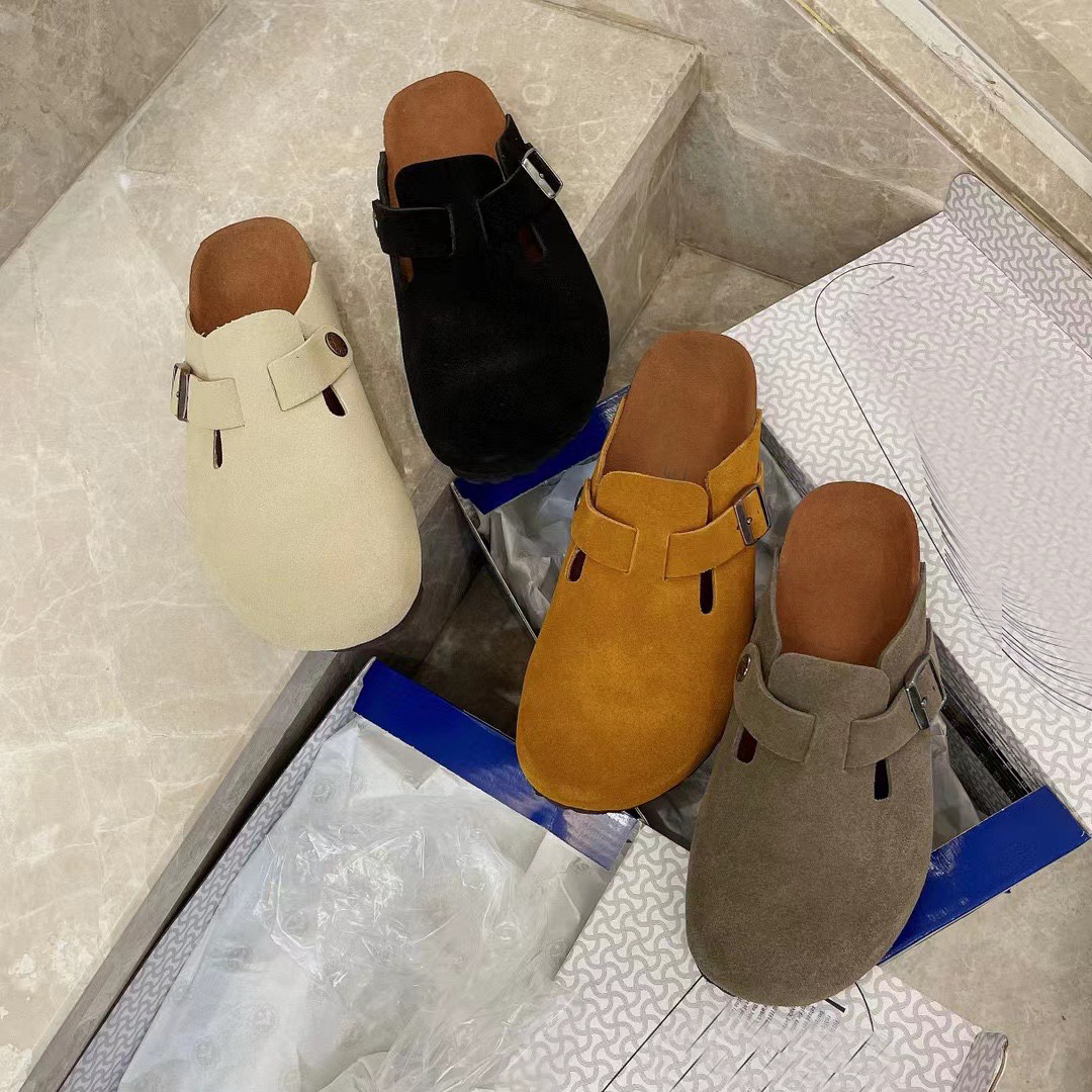 Sandals Boston Cloggs Luxury Classic Winter Designer Sandal Bston Slippers Bostons Clog slider Leather Bag Head Pull Cork Mens Womens Loafers Slides Shoes
Sandals Boston Cloggs Luxury Classic Winter Designer Sandal Bston Slippers Bostons Clog slider Leather Bag Head Pull Cork Mens Womens Loafers Slides Shoes