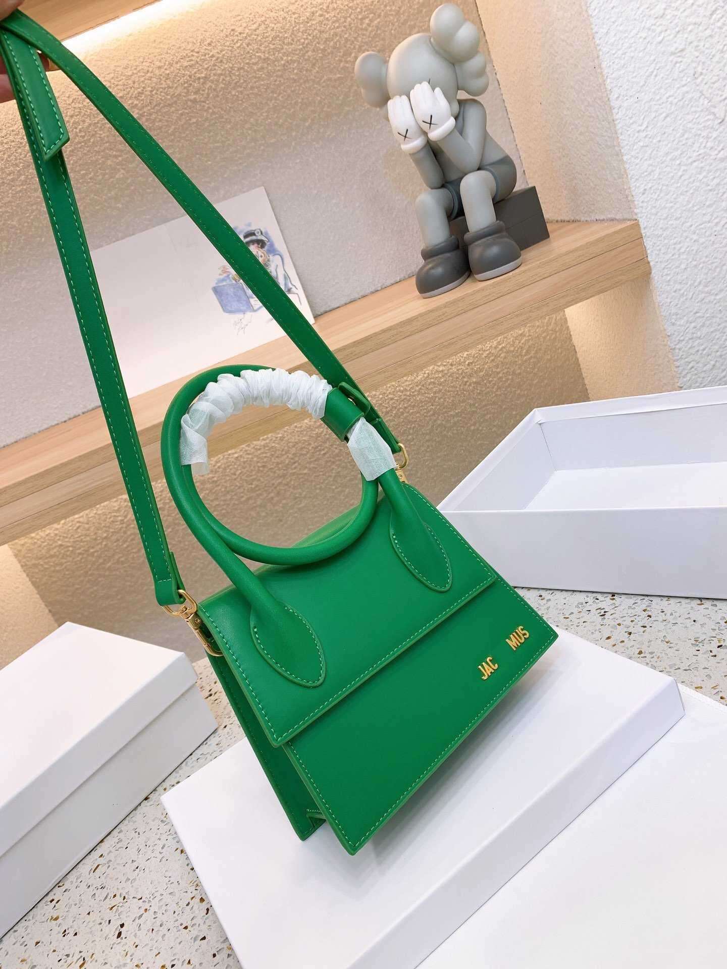 Designer luxury Women Bags Jacquemuity The Tote Bag JAC Wallet Shoulder Purse Crossbody Classic Leather Handbag Large Capacity 7A High Quality zhouzhoubao123 1E3J, No bag
Designer luxury Women Bags Jacquemuity The Tote Bag JAC Wallet Shoulder Purse Crossbody Classic Leather Handbag Large Capacity 7A High Quality zhouzhoubao123 1E3J, No bag