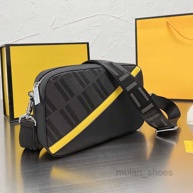 2022 Evening Bags Fashion Shoulder Bag Man Cross Body Bags Handbag Women PVC Material Zipper Closure Cell Phone Pocket Removable Shoulder Strap Clutch Purse Wallet, Red
2022 Evening Bags Fashion Shoulder Bag Man Cross Body Bags Handbag Women PVC Material Zipper Closure Cell Phone Pocket Removable Shoulder Strap Clutch Purse Wallet, Red
