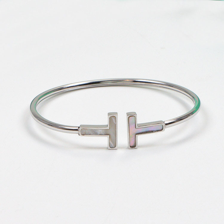 Quality silver cuff bangle Classic Open Design Gilded T-shaped Bracelet Titanium Steel Bracelet Wholesale Charm Wedding Party Gift
Quality silver cuff bangle Classic Open Design Gilded T-shaped Bracelet Titanium Steel Bracelet Wholesale Charm Wedding Party Gift