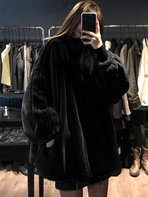 Black Oversized Faux Fur Jacket: Urious Winter Warmth B4