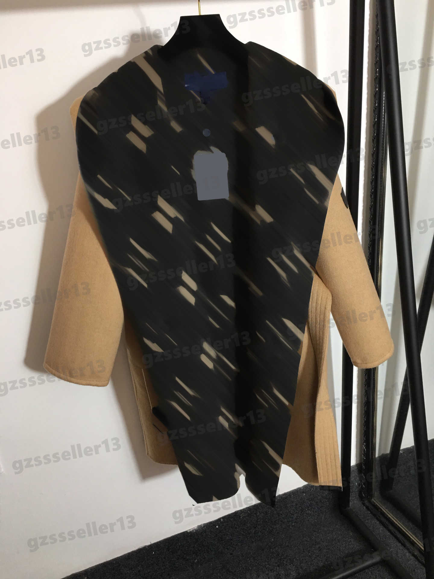 Designer Women Coat Fashion Large Lapels Lined Logo Print Trench Coats Belted Waist Woolen High End Coat Women Clothing 0912
Designer Women Coat Fashion Large Lapels Lined Logo Print Trench Coats Belted Waist Woolen High End Coat Women Clothing 0912