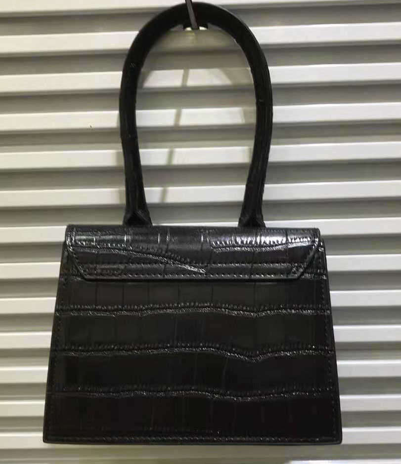Designer luxury Women Bags Jacquemuity The Tote Bag JAC Wallet Shoulder Purse Crossbody Classic Leather Handbag Large Capacity 7A High Quality zhouzhoubao123 Z74U, No bag
Designer luxury Women Bags Jacquemuity The Tote Bag JAC Wallet Shoulder Purse Crossbody Classic Leather Handbag Large Capacity 7A High Quality zhouzhoubao123 Z74U, No bag