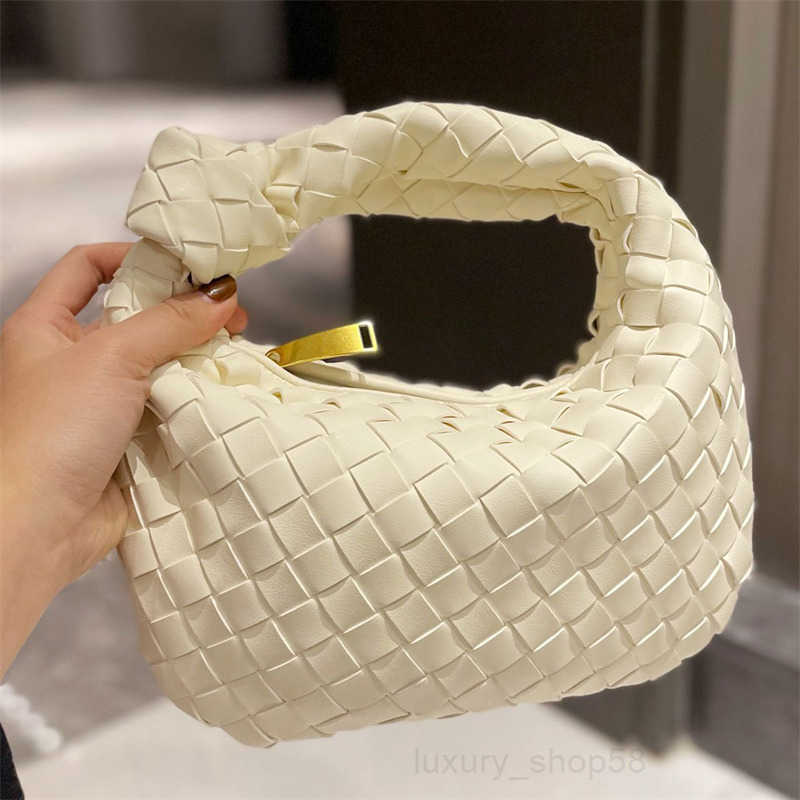 Evening Bags Crossbody Small Jodie Bag Women Knot clutch bag High Quality Jode Bags Luxury Designer Weave Handbag Brand Hobo Knit Tote Wallet Lady
Evening Bags Crossbody Small Jodie Bag Women Knot clutch bag High Quality Jode Bags Luxury Designer Weave Handbag Brand Hobo Knit Tote Wallet Lady