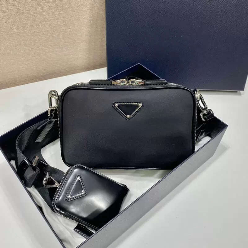 Luxurys designer bags large capacity real leather purse handbag tote beach bag women shopping bag 2U67
Luxurys designer bags large capacity real leather purse handbag tote beach bag women shopping bag 2U67
