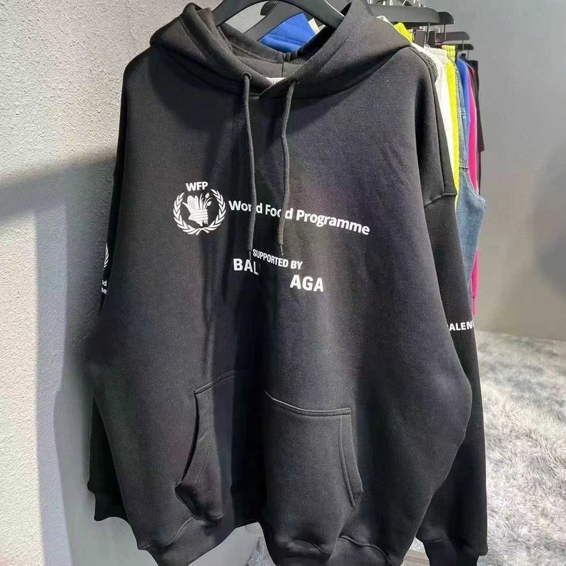 Designer Balanciagas Hoodie Paris Branded Classic Loose Fitting Front And Back Letters Plush Sweater Pure Cotton Men's And Women's Fashion Brand Hoodie Size 3xl, No sale
Designer Balanciagas Hoodie Paris Branded Classic Loose Fitting Front And Back Letters Plush Sweater Pure Cotton Men's And Women's Fashion Brand Hoodie Size 3xl, No sale