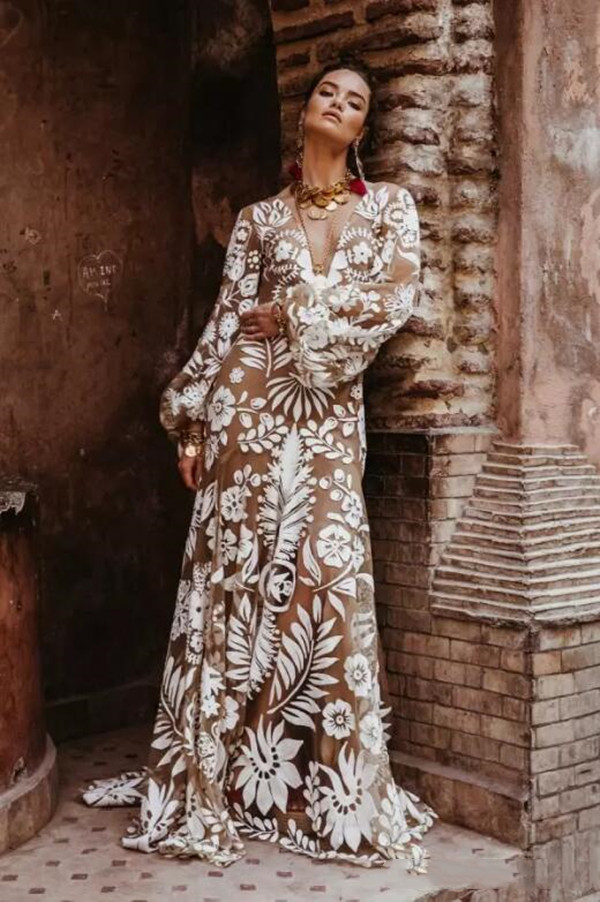 Champagne Bohemian Long Sleeve A-line Wedding Dresses with Applique 2023 V-neck Backless Beach Crochet Country Lace Bridal Gown