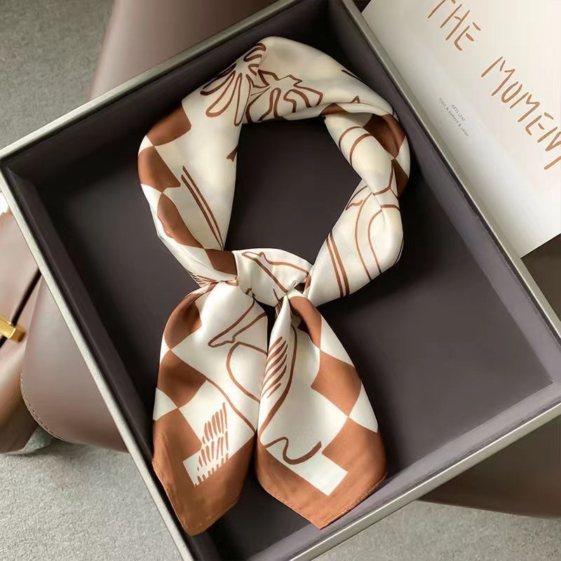 scarf silk scarf designer Letter Print Flower imitate Headband for Women Fashion Long Handle Bag Scarves Shoulder Hair bundles Luggage Ribbon Head Wrap lady scarfs
scarf silk scarf designer Letter Print Flower imitate Headband for Women Fashion Long Handle Bag Scarves Shoulder Hair bundles Luggage Ribbon Head Wrap lady scarfs